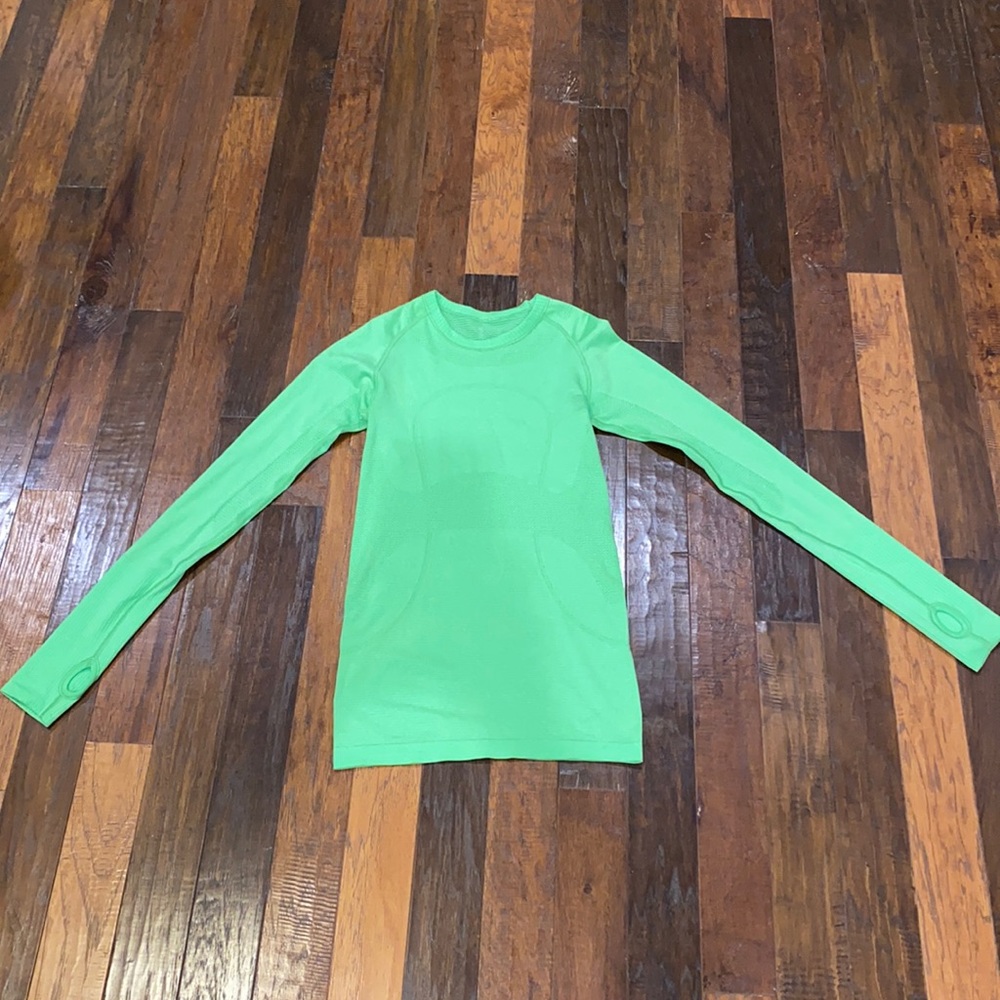 lululemon Run Swiftly Tech Long Sleeve Shirt Sz 4